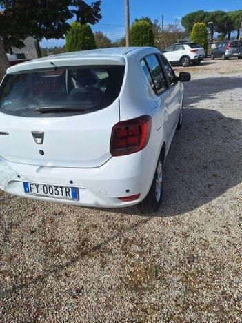 Usata Dacia Sandero 75 CV (55 kW) 2019 Bianco Utilitaria