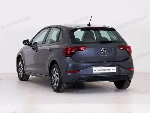 Usata VW Polo Life 95 CV (69 kW) 2024 Grigio Utilitaria