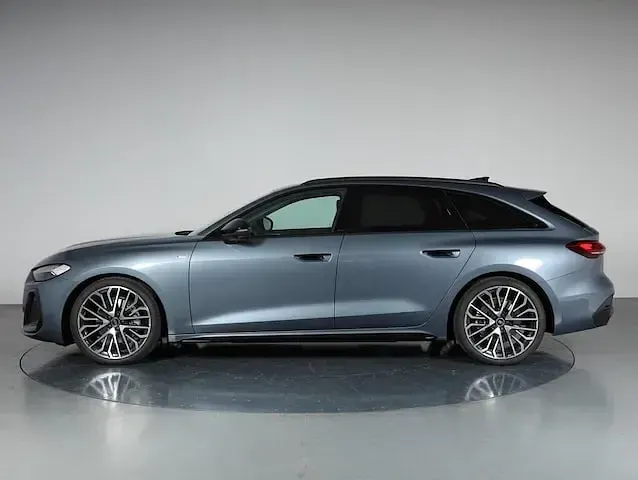 Usata Audi A5 S-Line 204 CV (150 kW) 2025 Blu orizzonte metallizzato Station wagon
