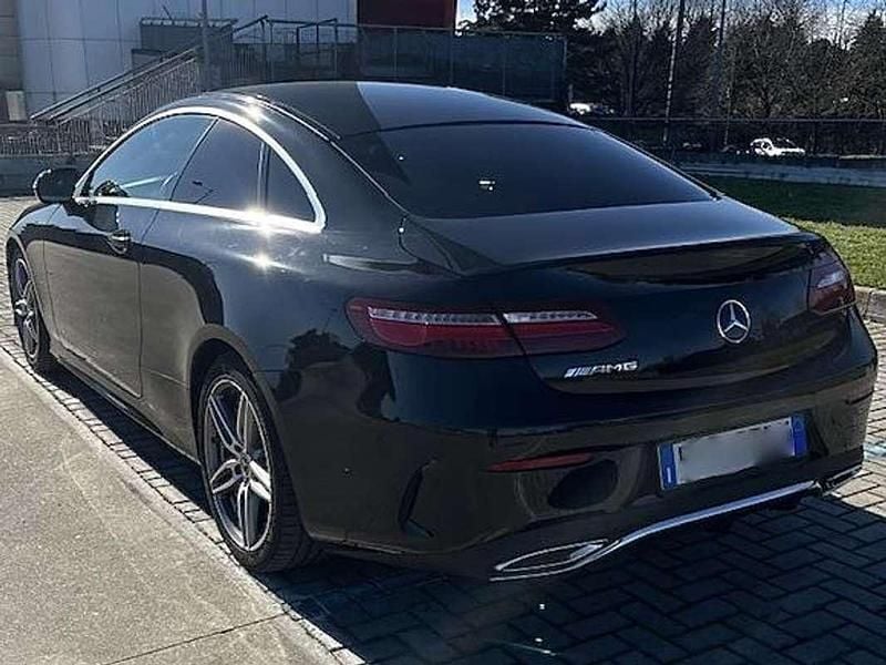 Usata Mercedes E220 AMG line 194 CV (142 kW) 2018 Nero Coupé