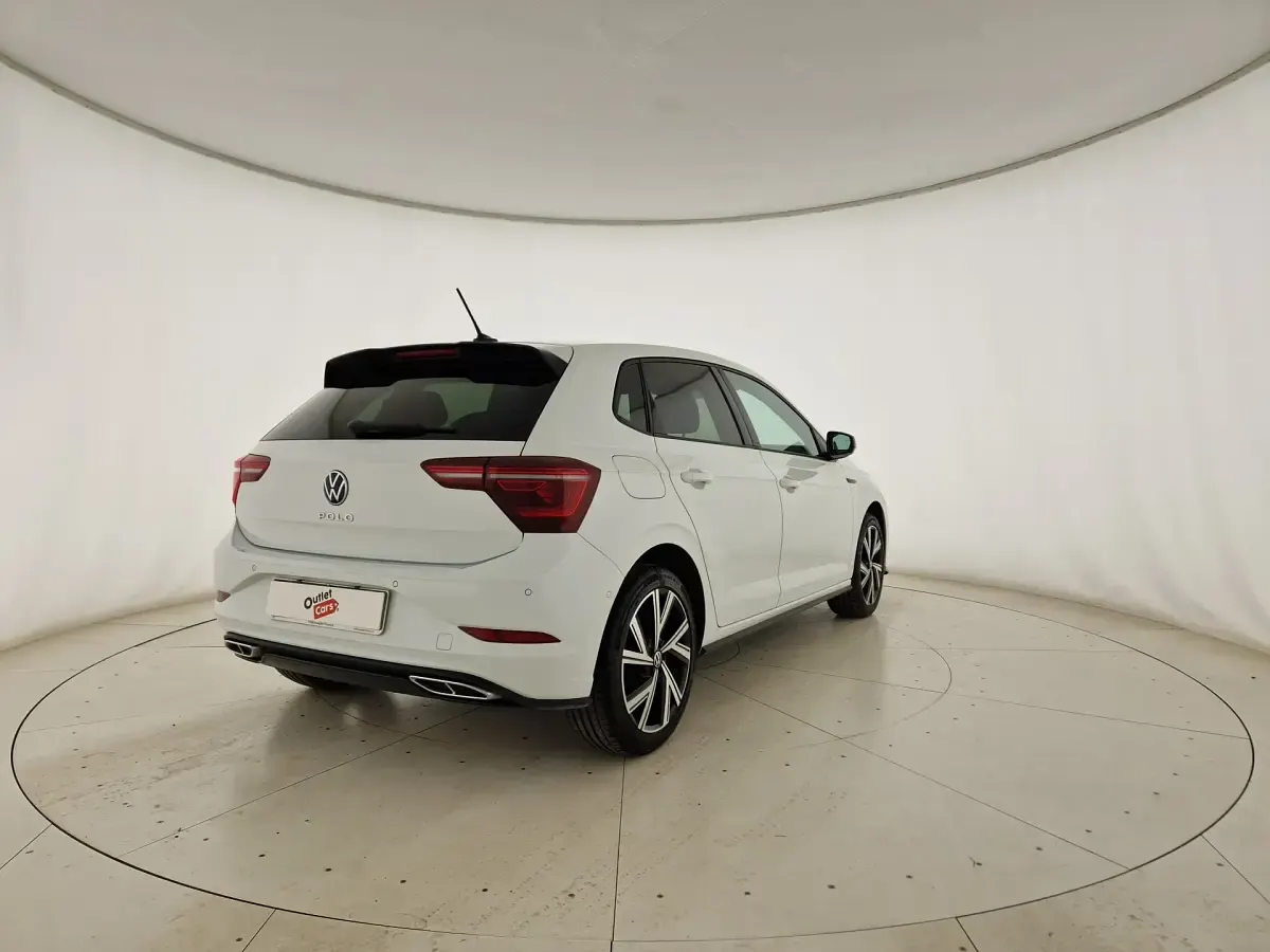 Usata VW Polo R-line 95 CV (69 kW) 2023 Pure white Utilitaria