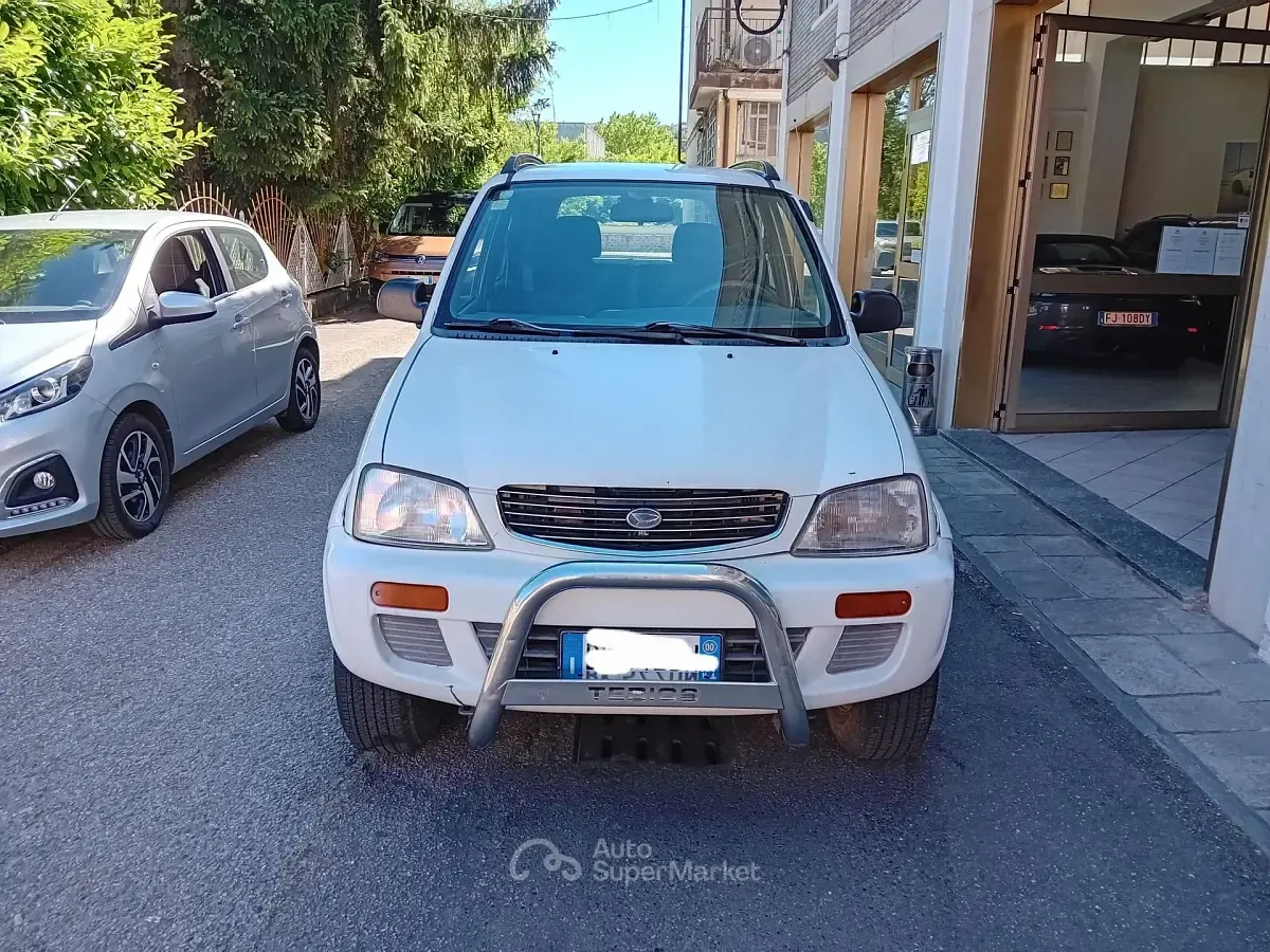 Usata Daihatsu Terios 86 CV (63 kW) 2000 Bianco SUV
