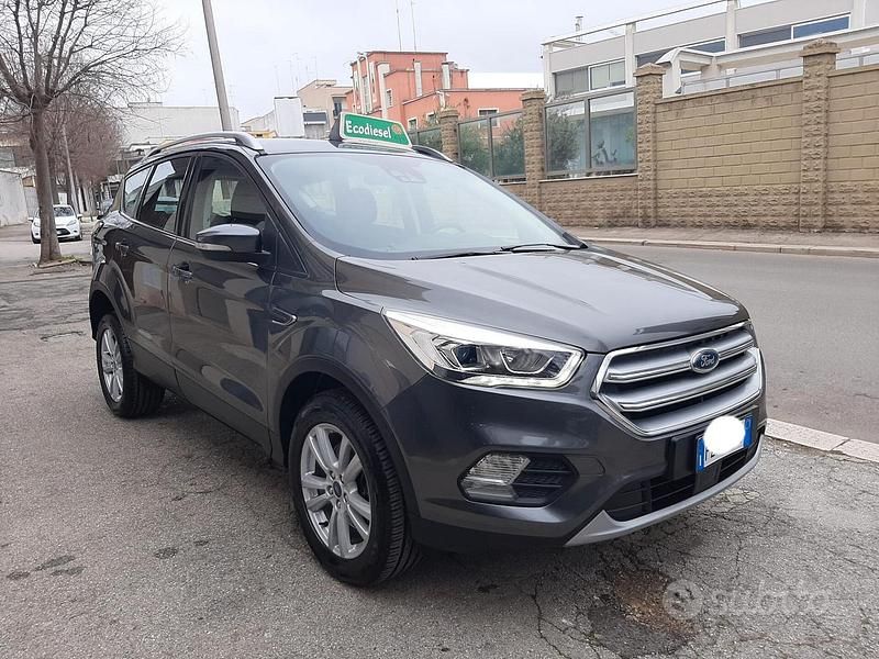 Usata Ford Kuga S 150 CV (110 kW) 2019 Grigio SUV
