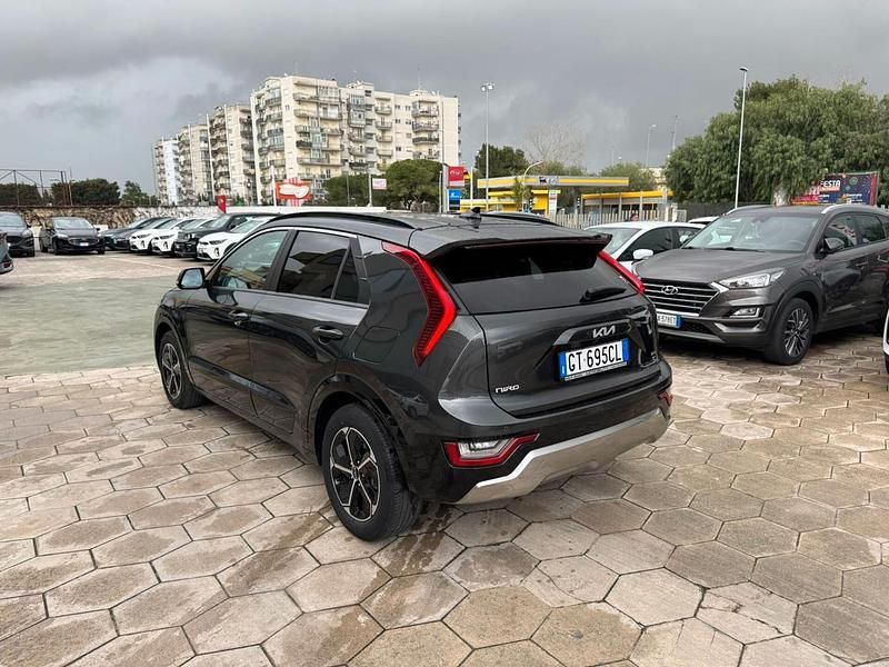 Usata Kia Niro 104 CV (76 kW) 2022 Nero SUV