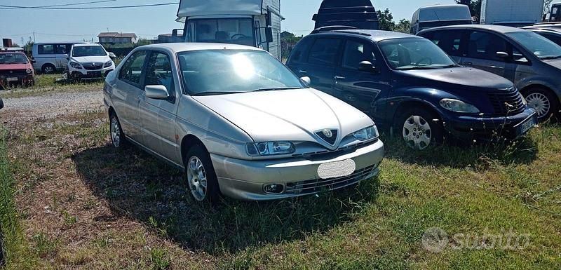 Usata Alfa Romeo 146 90 CV (66 kW) 1995 Utilitaria