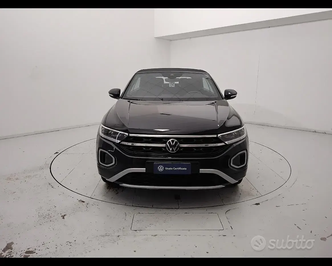 Begagnad VW T-Roc Cabriolet Style 110 HK (80 kW) 2023 Svart Cab