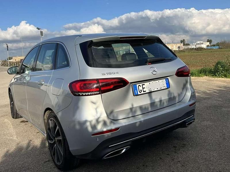 Usata Mercedes B180 116 CV (85 kW) 2021 Monovolume