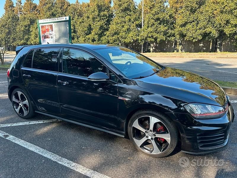 Usata VW Golf VII GTI 230 CV (169 kW) 2016 Berlina