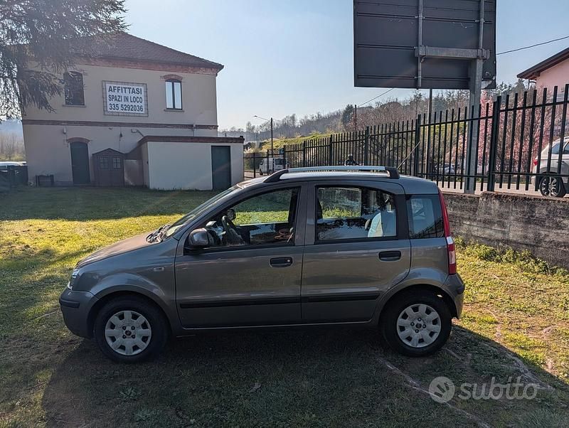 Usata Fiat Panda Dynamic 69 CV (50 kW) 2011 Grigio Utilitaria
