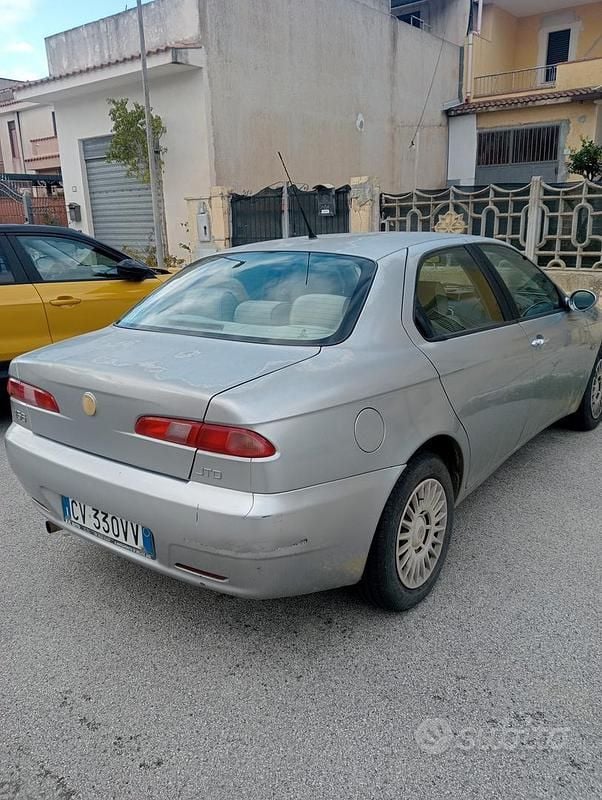 Usata Alfa Romeo 156 115 CV (84 kW) 2005 Grigio Berlina