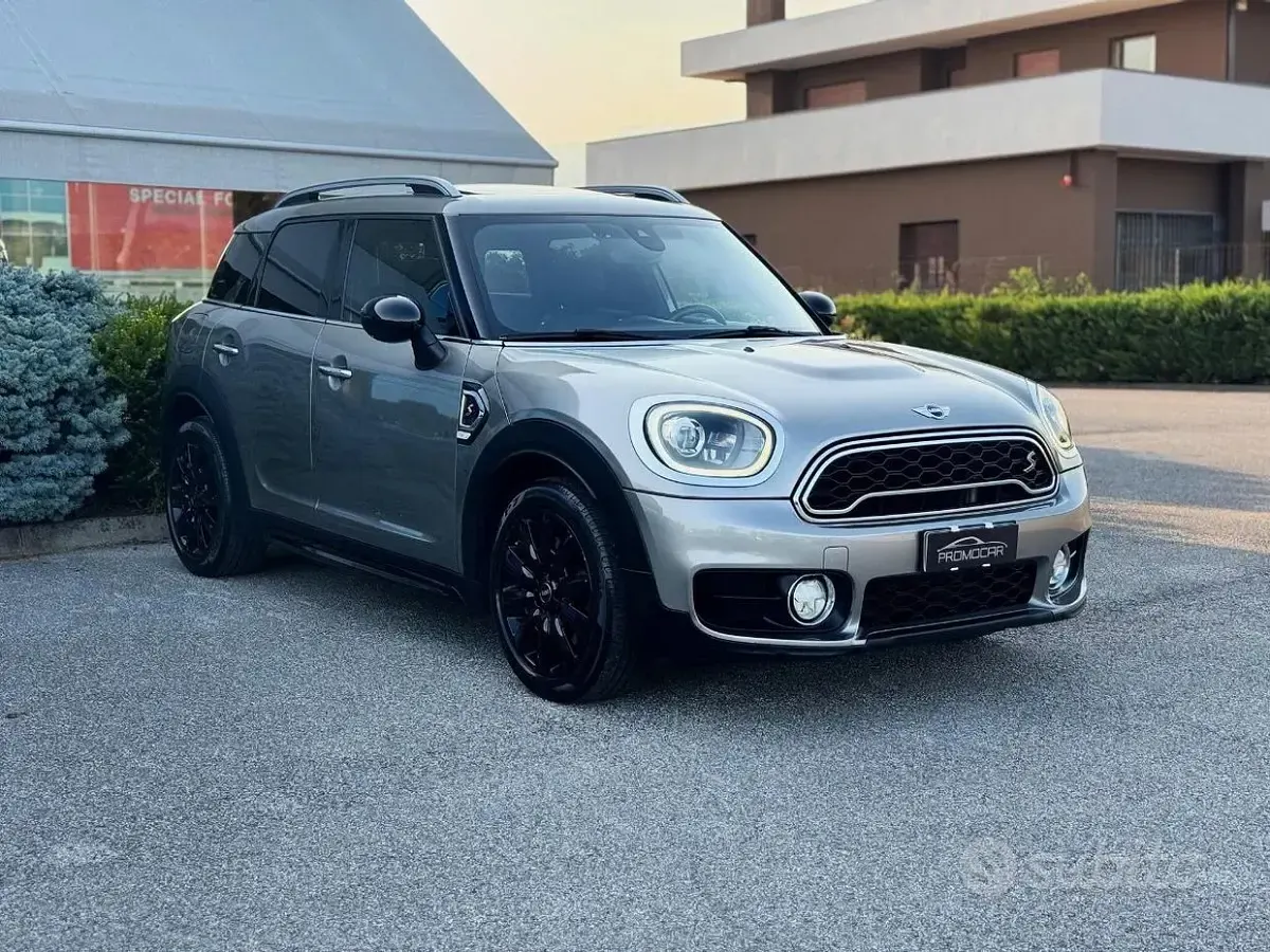 Usata Mini Cooper SD Countryman Business 190 CV (139 kW) 2017 Grigio medio SUV