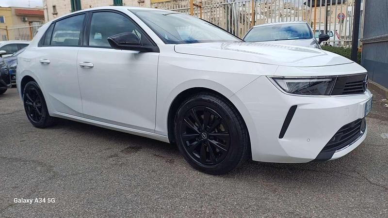 Usata Opel Astra Business Elegance 131 CV (96 kW) 2023 Bianco Berlina