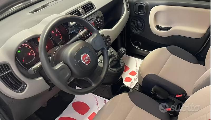 Usata Fiat Panda Lounge 69 CV (50 kW) 2012 Arancione Utilitaria