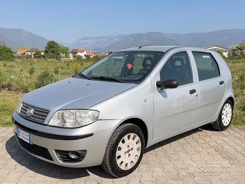 Usata Fiat Punto 59 CV (43 kW) 2008 Grigio Utilitaria