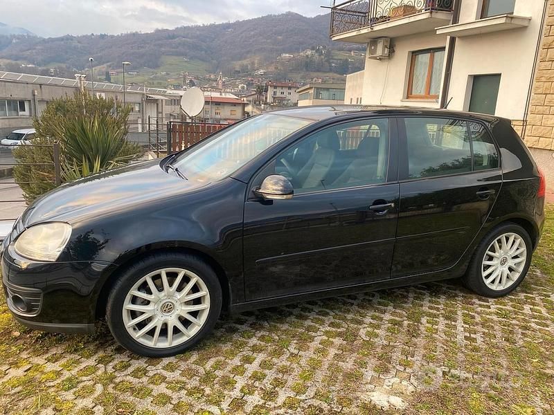 Usata VW Golf V 170 CV (125 kW) 2006 Nero Utilitaria