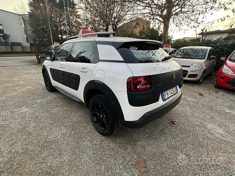 Usata Citroën C4 PureTech 81 CV (59 kW) 2017 Bianco SUV