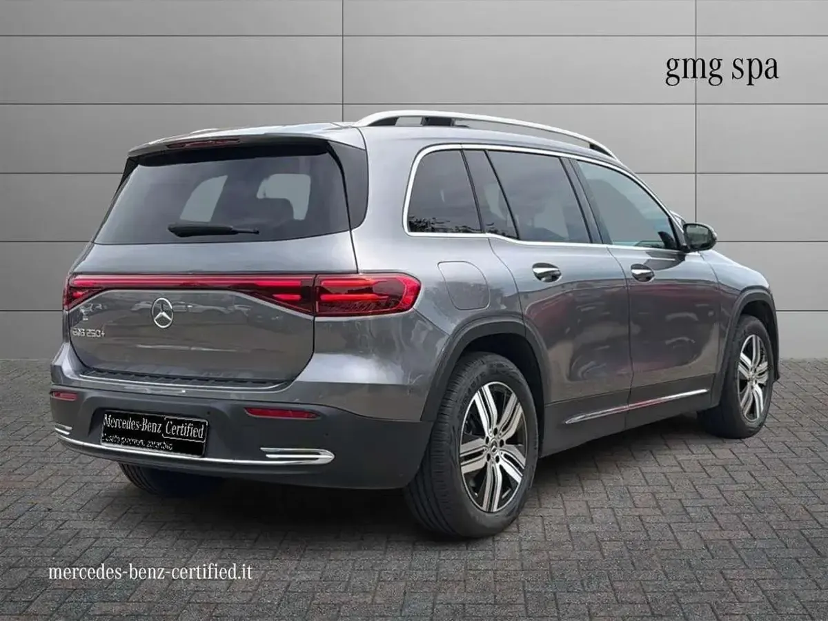 Usata Mercedes EQB250+ Advanced Plus 139 kW (190 CV) 2024 Grigio SUV
