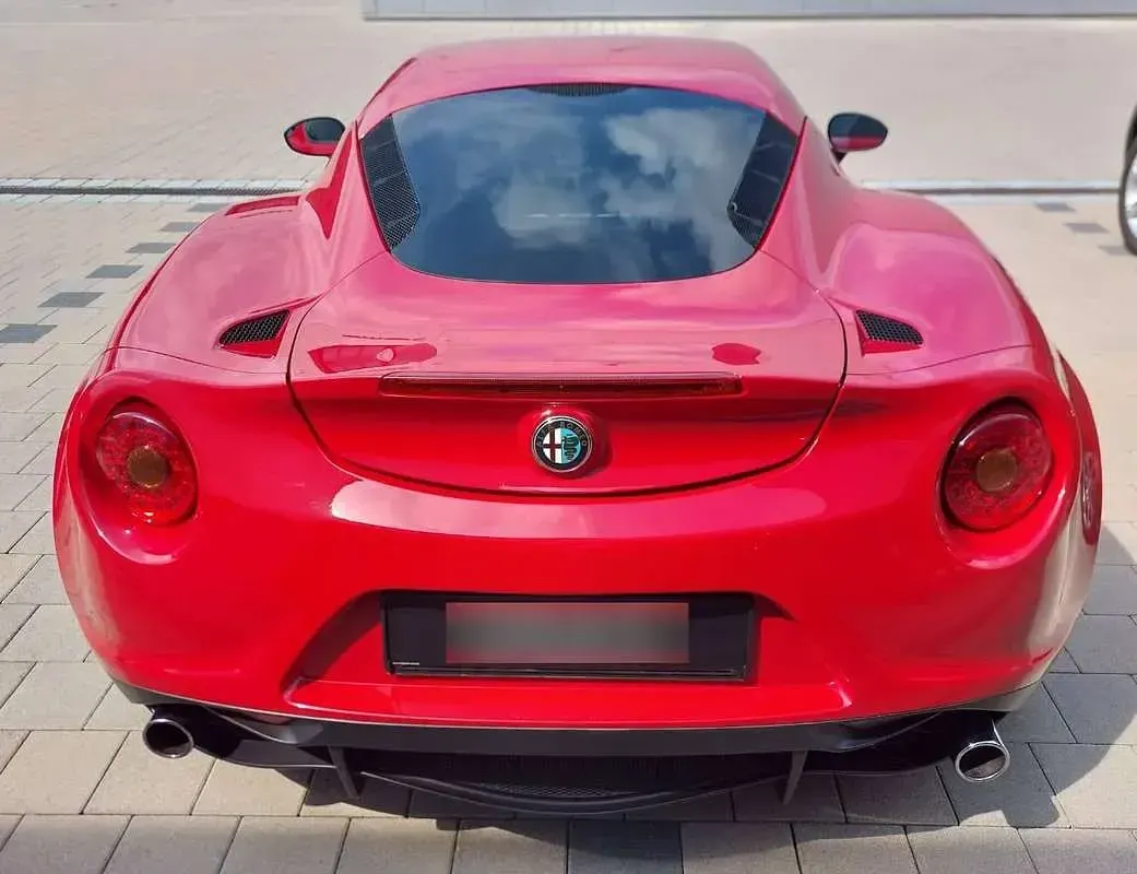 Usata Alfa Romeo 4C 241 CV (177 kW) 2015 Rosso Coupé