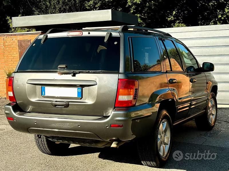 Usata Jeep Grand Cherokee 163 CV (119 kW) 2005 Grigio SUV