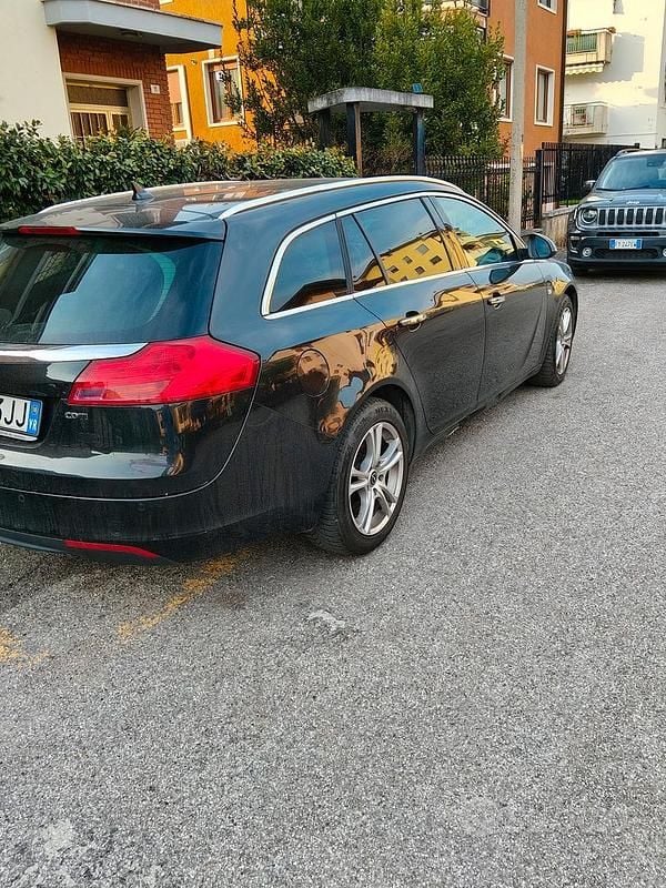 Usata Opel Insignia 160 CV (117 kW) 2010 Nero Berlina
