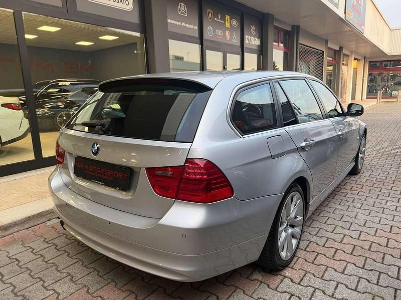 Usata BMW 318 143 CV (105 kW) 2012 Argento Station wagon