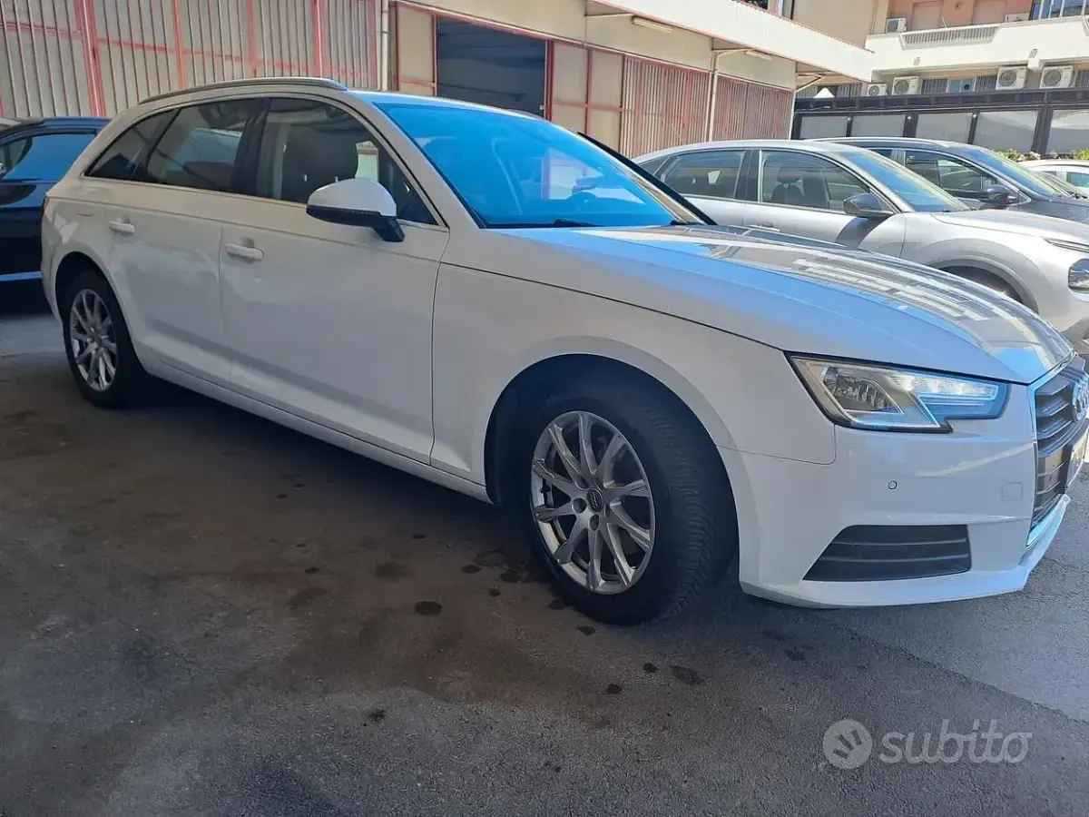 Usata Audi A4 Design 122 CV (89 kW) 2018 Bianco Station wagon