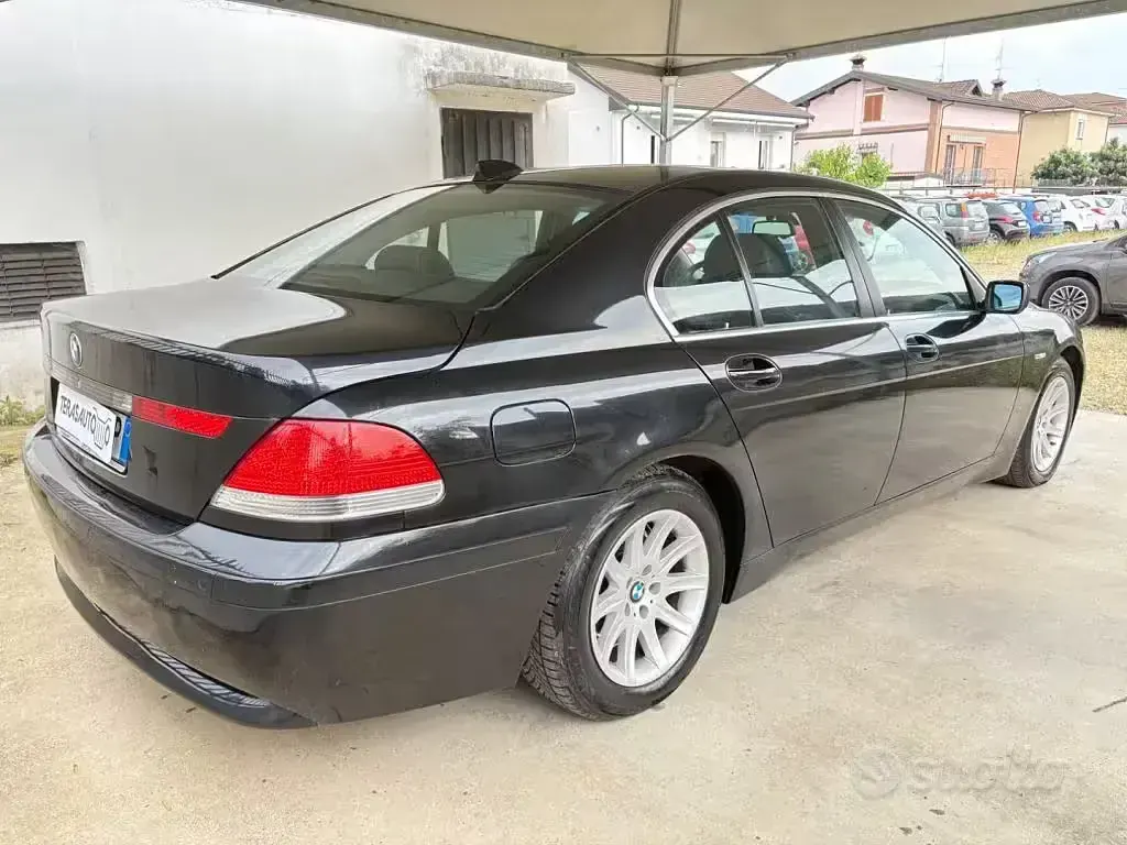 Usata BMW 730 Comfort Edition 218 CV (160 kW) 2004 Nero Berlina