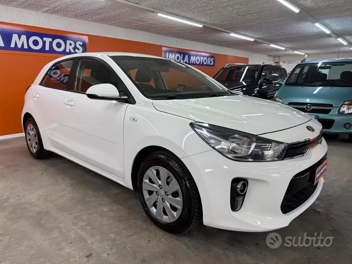 Usata Kia Rio Active 82 CV (60 kW) 2018 Bianco Berlina
