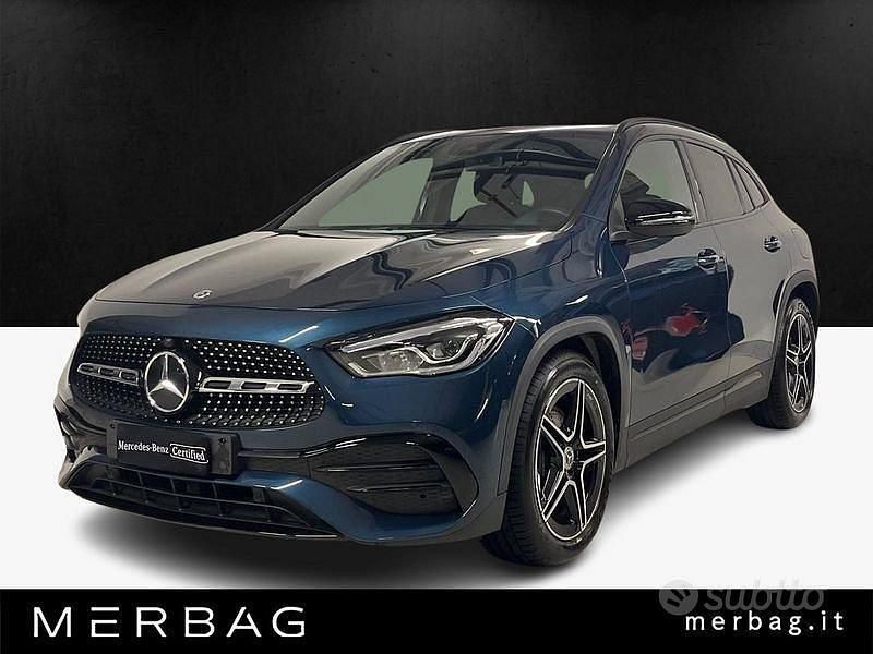 Usata Mercedes GLA200 Premium 150 CV (110 kW) 2021 Blu SUV
