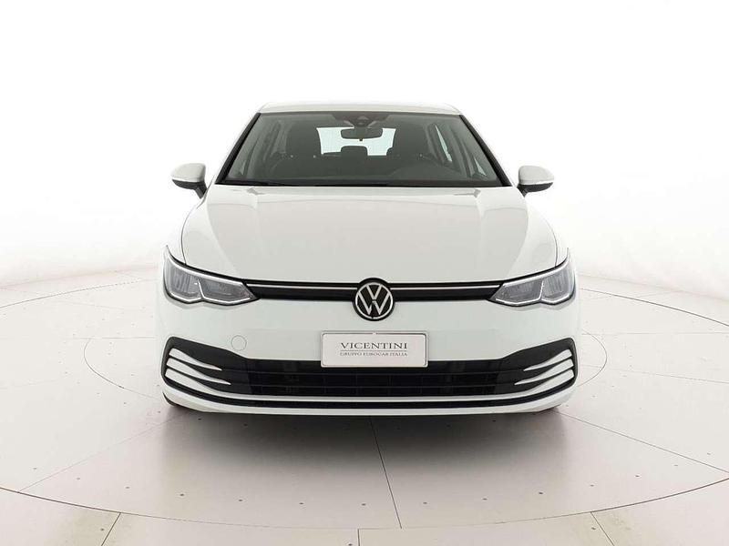 Usata VW Golf VIII Life 116 CV (85 kW) 2022 Pure white Berlina