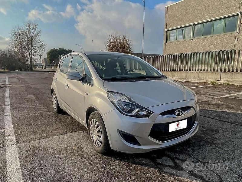 Usata Hyundai ix20 Classic 90 CV (66 kW) 2014 Grigio Utilitaria