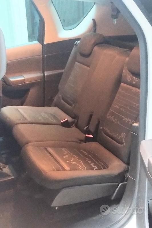 Usata Opel Meriva 75 CV (55 kW) 2011 Bianco Monovolume