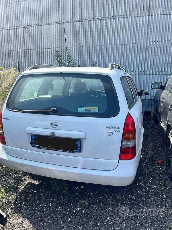 Usata Opel Astra 1999 Bianco Station wagon