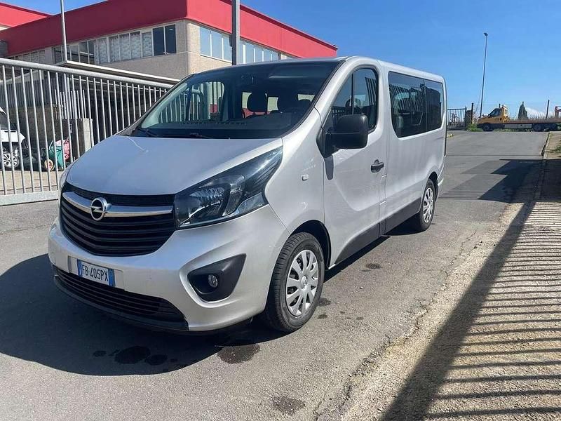 Usata Opel Vivaro S 120 CV (88 kW) 2016 Argento Monovolume
