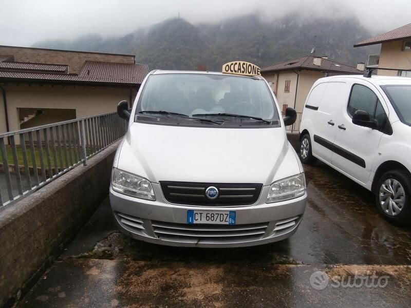 Argento Usata 2005 Fiat Multipla Active Monovolume | 1900 € (Buon prezzo) - Immagine 1/2