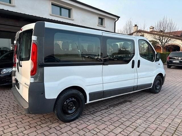 Usata Opel Vivaro 101 CV (74 kW) 2013 Bianco Monovolume