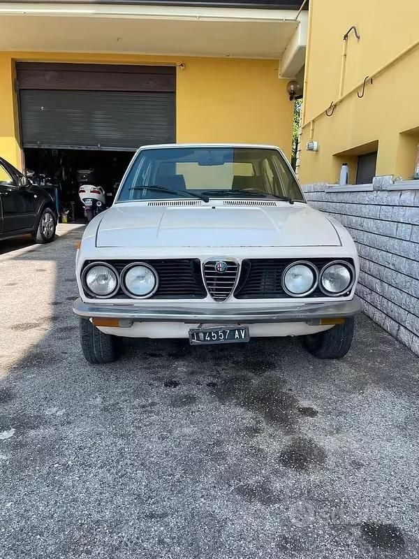 Usata Alfa Romeo Alfetta 1970 Bianco Berlina