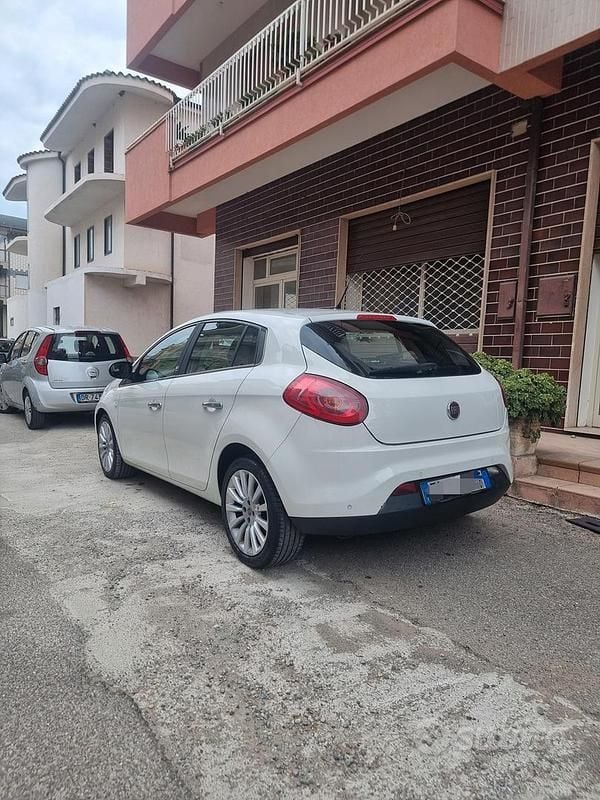 Usata Fiat Bravo 120 CV (88 kW) 2011 Utilitaria