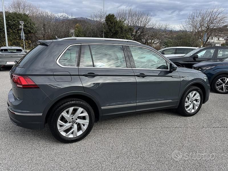 Usata VW Tiguan Life 150 CV (110 kW) 2021 Grigio SUV