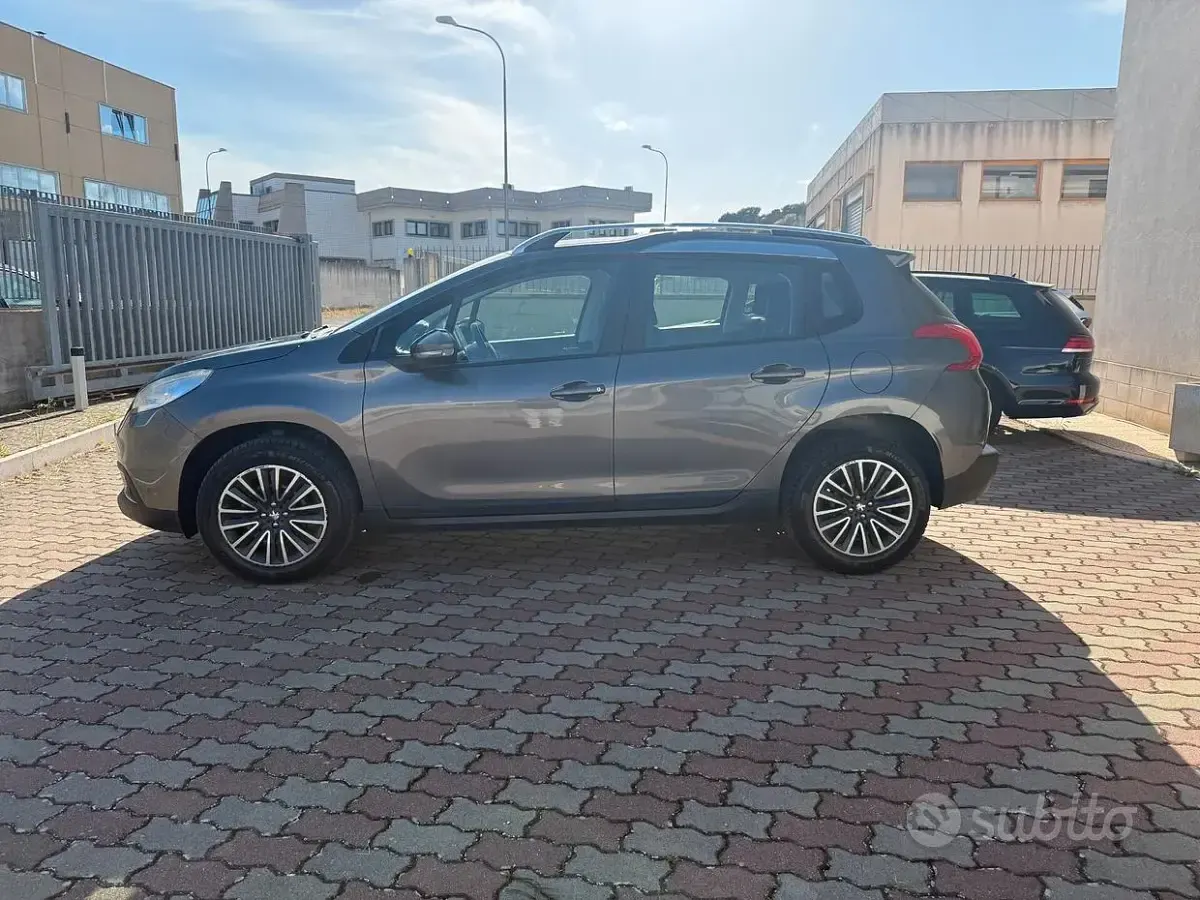 Usata Peugeot 2008 Active 92 CV (67 kW) 2015 Grigio SUV
