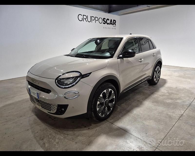 Usata Fiat 600 100 CV (73 kW) 2025 Giallo SUV