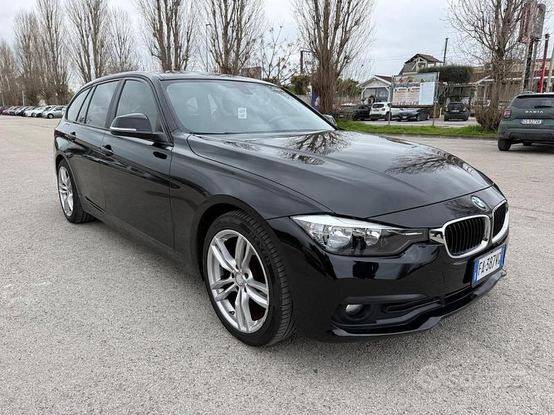 Usata BMW 316 Sport Line 115 CV (84 kW) 2015 Nero Station wagon