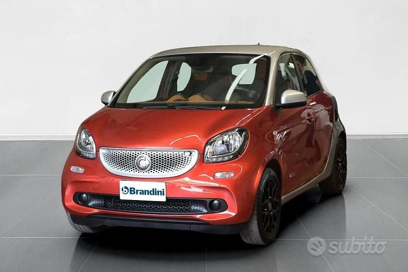 Usata Smart ForFour Passion 90 CV (66 kW) 2017 Rosso Utilitaria
