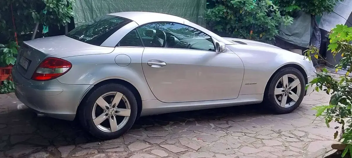 Usata Mercedes SLK200 163 CV (119 kW) 2005 Argento Cabrio