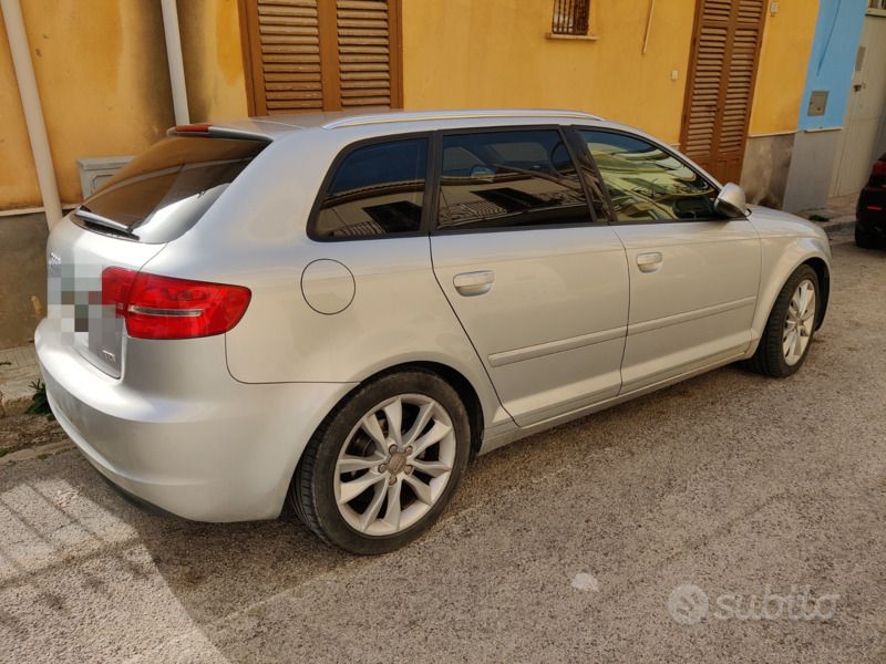 Usata Audi A3 Comfort 105 CV (77 kW) 2012 Grigio Berlina