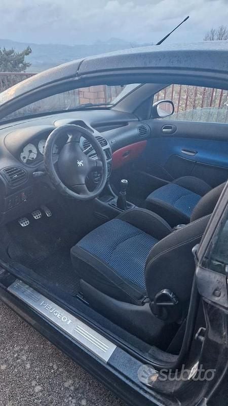 Usata Peugeot 206 CC 2001 Cabrio