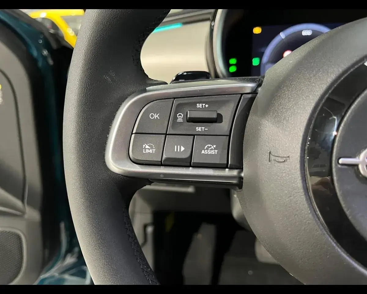 Usata Fiat 600 La Prima 110 CV (80 kW) 2024 Blu SUV