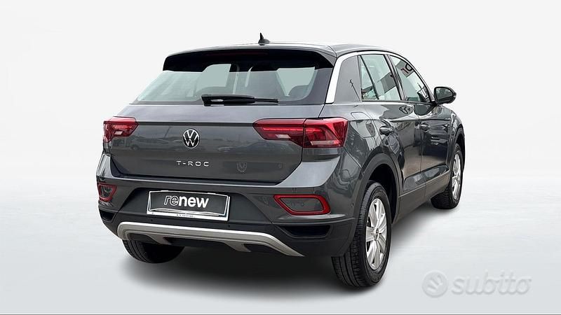 Usata VW T-Roc Style 110 CV (80 kW) 2022 Grigio scuro SUV