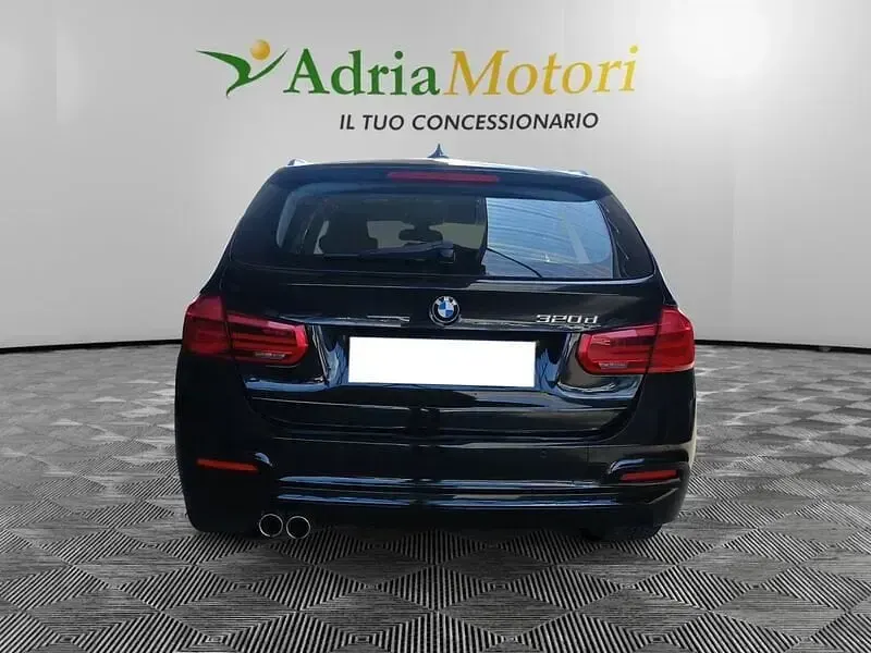 Usata BMW 320 Advantage 190 CV (139 kW) 2019 Nero Station wagon