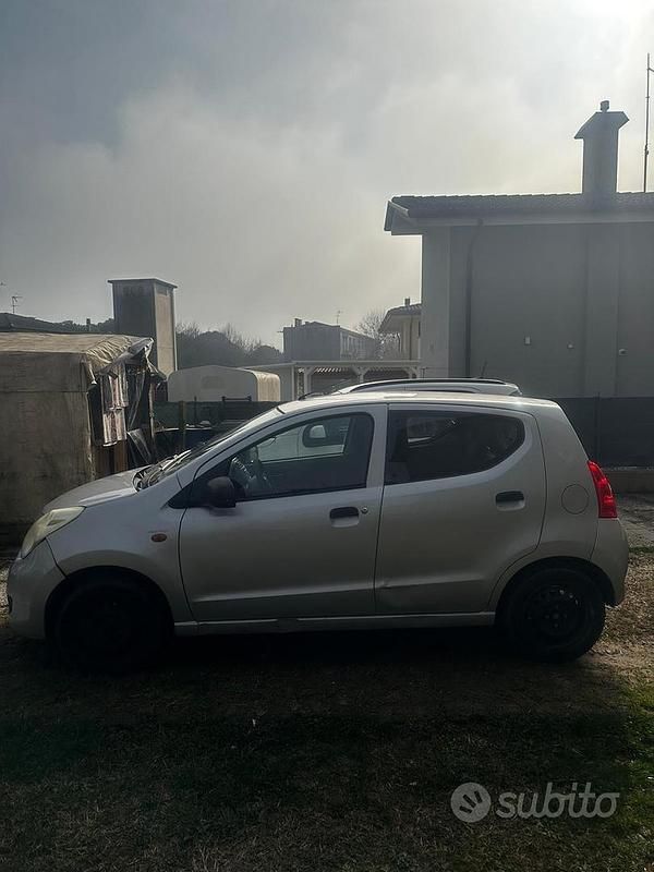 Usata Suzuki Alto 68 CV (50 kW) 2010 Grigio Utilitaria